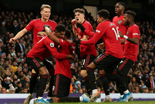 MU đánh bại Man City: ‘Ole team’ và sở thích ưa nặng