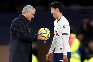 VIDEO: Mourinho ví Son Heung Min như Ro béo