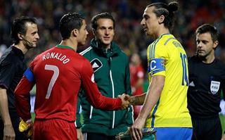 Chưa trở lại Serie A, Ibrahimovic đã kiếm chuyện với Ronaldo