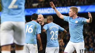 VAR liên tục báo hại Man City, Rodri phản ứng gay gắt