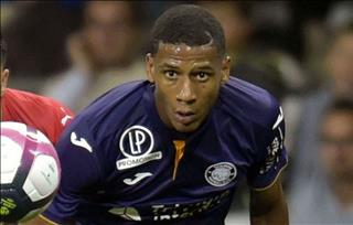 Barca chiêu mộ gấp sao trẻ Pháp củng cố hàng thủ