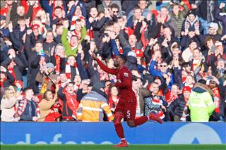 Tỏa sáng trước Bournemouth, Wijnaldum nhận mưa lời khen