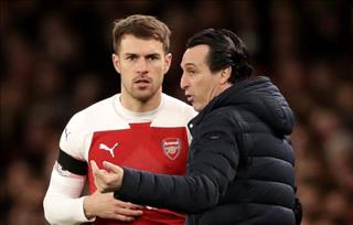 Arsenal bị chỉ trích vì để Ramsey ra đi giá 0 đồng