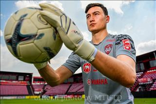 VIDEO: Thủ môn Đặng Văn Lâm trải lòng sau 2 tuần ở CLB Muangthong