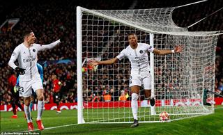 Hung thần Mbappe dạy cho Man Utd bài học về thói tự mãn