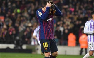Messi lại trượt penalty, HLV Barca nói gì?