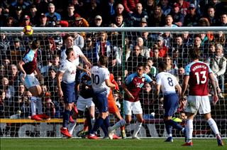 Man Utd và Arsenal sẽ tiễn Tottenham ra khỏi top 4 Premier League