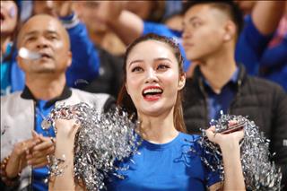 Chùm ảnh: Thua đậm Hà Nội, Quảng Ninh vẫn gây ấn tượng với dàn fan nữ xinh đẹp