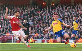 Mkhitaryan khẳng định Arsenal sẽ không rời chân khỏi mặt đất