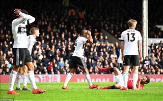 HLV Ranieri chỉ ra lý do thảm bại trước MU