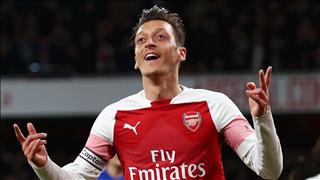 Mesut Ozil là vũ khí giúp Arsenal hạ Tottenham