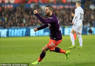 Swansea thua ngược Man City: Nghịch lý của bóng đá