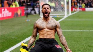 Tiền đạo Andre Gray và nhát chém thay đổi cuộc đời