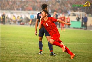 Thanh Sơn nói gì sau khi ghi bàn “đóng hòm” Thái Lan?
