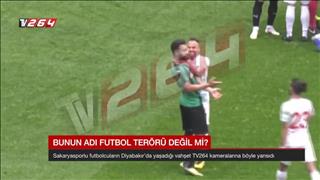 SỐC: Cầu thủ tấn công đối phương bằng lưỡi dao cạo