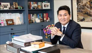 Doanh nhân Việt chính thức trở thành ông chủ mới của đội bóng châu Âu