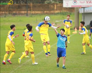 Chùm ảnh: Những bài tập thú vị của U23 Việt Nam dưới thời HLV thể lực mới