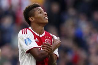 Arsenal và Liverpool gặp khó vụ Neres