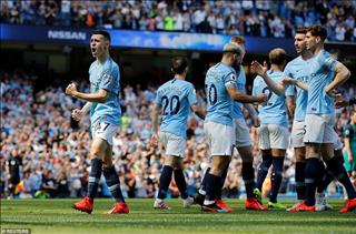 Man City: Phil Foden, bước ra ánh sáng từ niềm đau