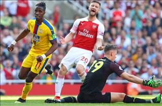 Arsenal thua sốc Crystal Palace: Khi ‘bom tấn’ trở thành thảm họa…