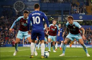 Dư âm Chelsea 2-2 Burnley: Khi Sarri không thể khắc chế sở trường của đối thủ