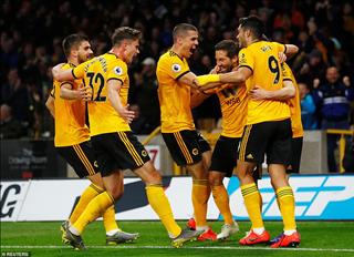 HLV Wolves sát muối vào nỗi đau của Arsenal