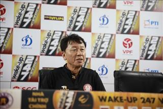 Đánh rơi chiến thắng vào phút chót, HLV Hàn Quốc thừa nhận sự khắc nghiệt của V-League