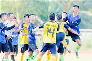 Cầu thủ Việt Nam “đấu võ” trước thềm giải hạng Nhì quốc gia 2019