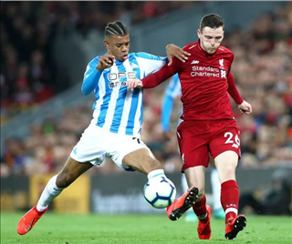 Lập cú đúp kiến tạo, Robertson được Carragher tâng lên mây