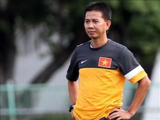 HLV Hoàng Anh Tuấn: Mong manh giữa người hùng và tội đồ