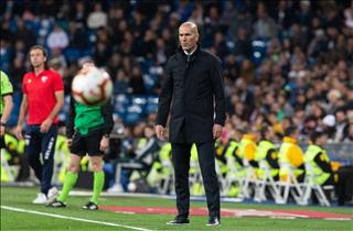 Real thắng nhọc Eibar: Kỷ niệm hỗn độn của Zidane