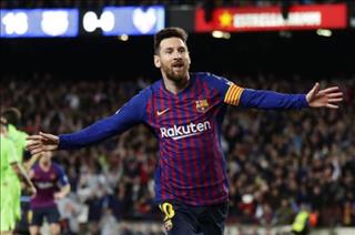 Bảo vệ đồng đội, Messi chỉ trích… CĐV Barcelona