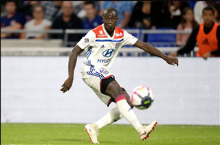 Sau Barca, tới lượt Real Madrid gây sốc với Mendy