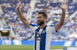 Atletico Madrid chính thức sở hữu truyền nhân của Diego Godin