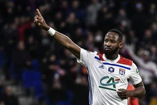 Dembele dội nước lạnh vào nỗ lực chèo kéo của M.U