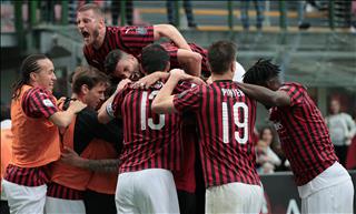 AC Milan 2-0 Frosinone: Níu kéo hy vọng vào Top 4