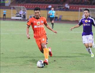 Chuyên gia Việt bất ngờ về việc Hà Đức Chinh được gọi lên tuyển