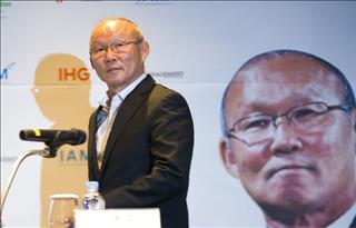 HLV Park Hang Seo báo tin vui về việc gia hạn hợp đồng với VFF