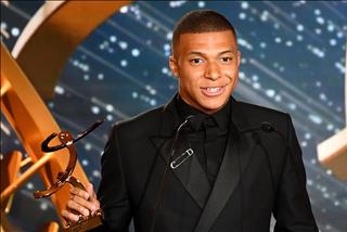 VIDEO: Kylian Mbappe ủng hộ ai giành Quả Bóng Vàng?
