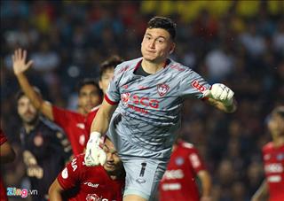 Đội bóng của Văn Lâm nói gì trước đề nghị mua đứt từ ông chủ Man City?