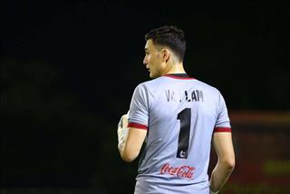 Văn Lâm giữ vững phong độ, Muangthong bay cao trên BXH Thai League