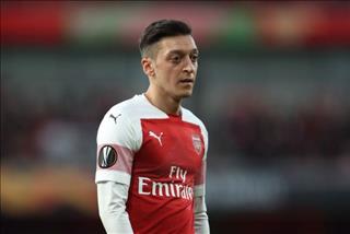 Huyền thoại Arsenal muốn tống cổ Ozil và thay máu hàng thủ