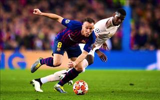 Sao Barca bị trộm đột nhập nhà trong trận thắng Liverpool