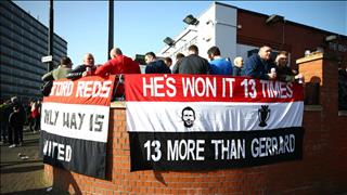 Vì sao CĐV Man Utd không muốn Liverpool vô địch Premier League?