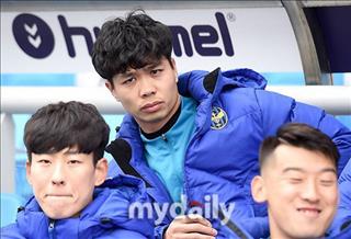 Phóng viên Hàn Quốc: Công Phượng phải dũng cảm hơn để vượt qua thử thách