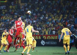 Quế Ngọc Hải chia sẻ gì sau màn tái ngộ với đội bóng quê hương?