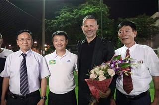 NÓNG: Huyền thoại M.U, Ryan Giggs có mặt ở Việt Nam
