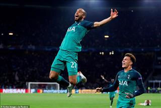 Một tay hạ gục Ajax, người hùng Tottenham nức nở tri ân các đồng đội