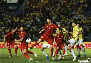 Truyền thông Hàn Quốc đưa tin trái chiều về chiến thắng của ĐT Việt Nam