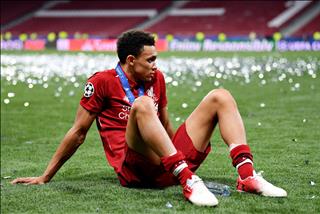 Trent Alexander-Arnold: Cậu bé cáu kỉnh và khát vọng định nghĩa lại vị trí hậu vệ cánh (P1)
